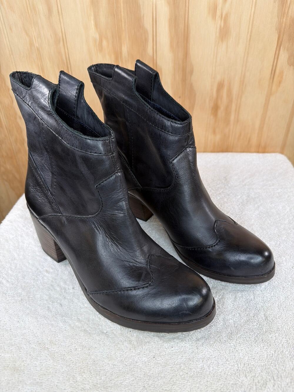 Calvin Klein Irene Black Western Ankle Boots Women 8.5 NWOB